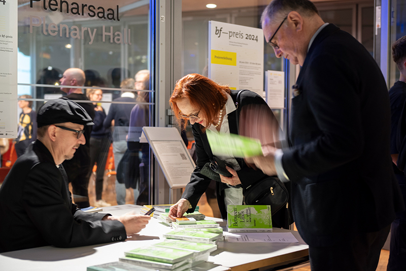 images/aktuelles/bf-preis/bf-preis%202024_DSC_7499.jpg#joomlaImage://local-images/aktuelles/bf-preis/bf-preis 2024_DSC_7499.jpg?width=800&height=533